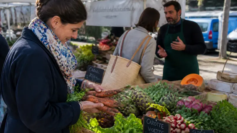 Comment identifier les authentiques produits du terroir sur un marché ?